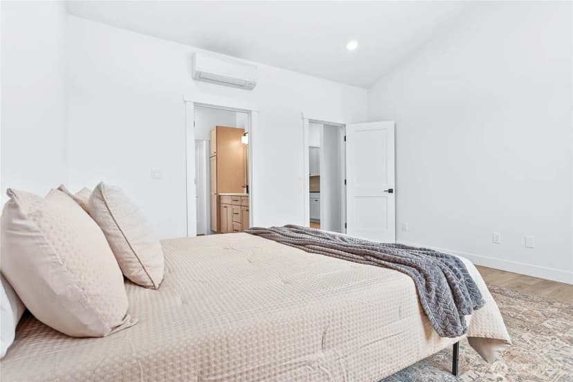 Property photo for 317 W 3rd Street, Everson photo 22