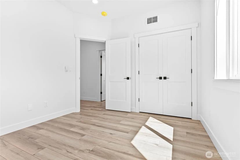 Property photo for 317 W 3rd Street, Everson photo 27