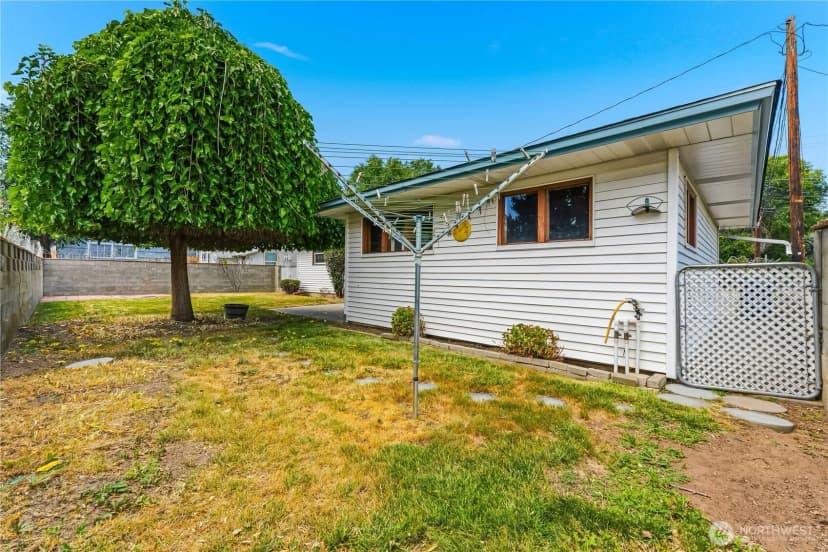 Property photo for 1325 9th Street, Wenatchee photo 20