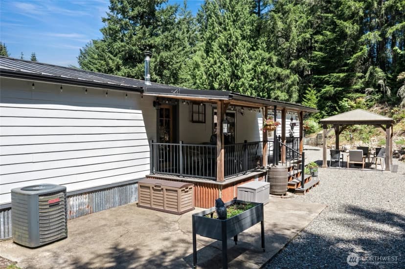 Property photo for 15722 Ap Tubbs Road E, Buckley photo 13