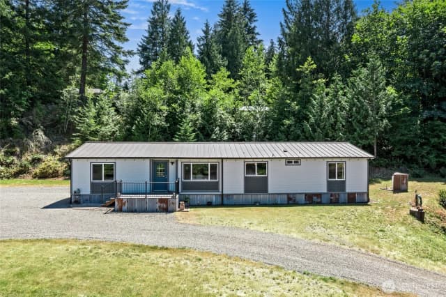 Property photo for 15722 Ap Tubbs Road E, Buckley photo 2