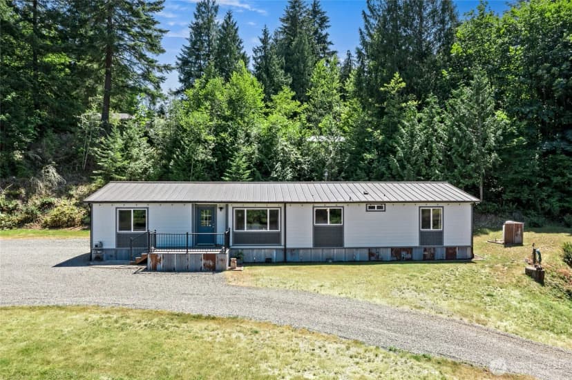 Property photo for 15722 Ap Tubbs Road E, Buckley photo 2
