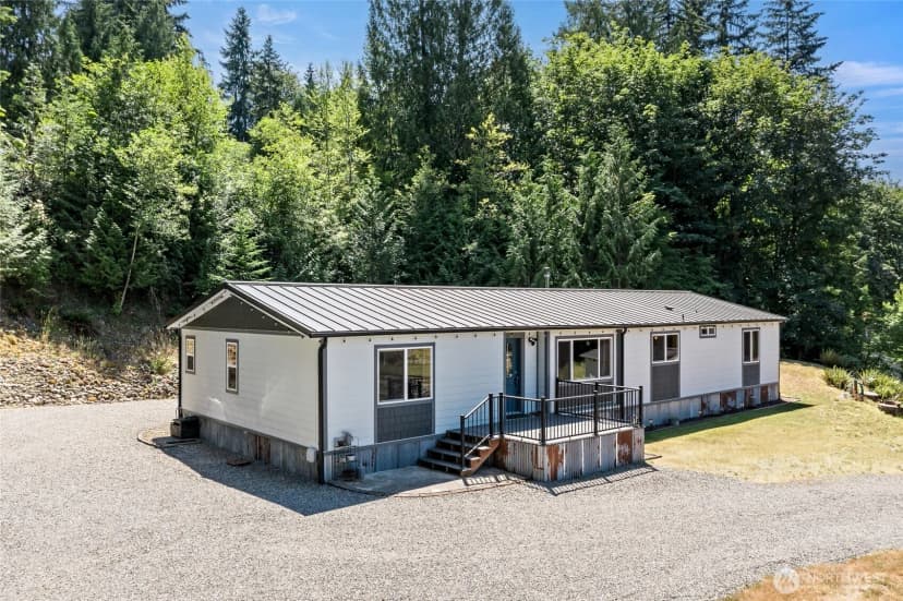 Property photo for 15722 Ap Tubbs Road E, Buckley photo 3