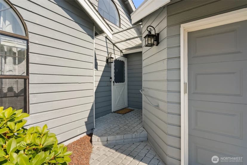 Property photo for 7612 Colony Court Ne, Bremerton photo 4