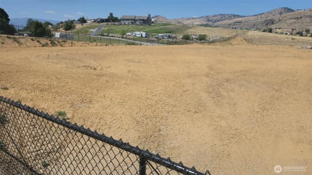 Property photo for 93 E Shop Avenue, Chelan photo 5