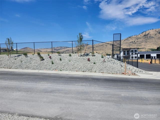 Property photo for 93 E Shop Avenue, Chelan photo 2