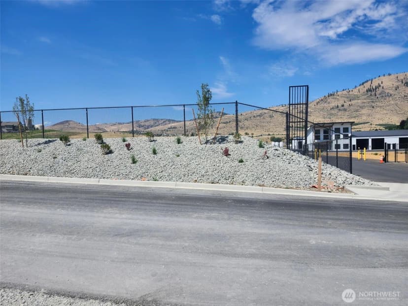 Property photo for 93 E Shop Avenue, Chelan photo 2