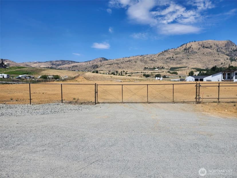 Property photo for 93 E Shop Avenue, Chelan photo 4