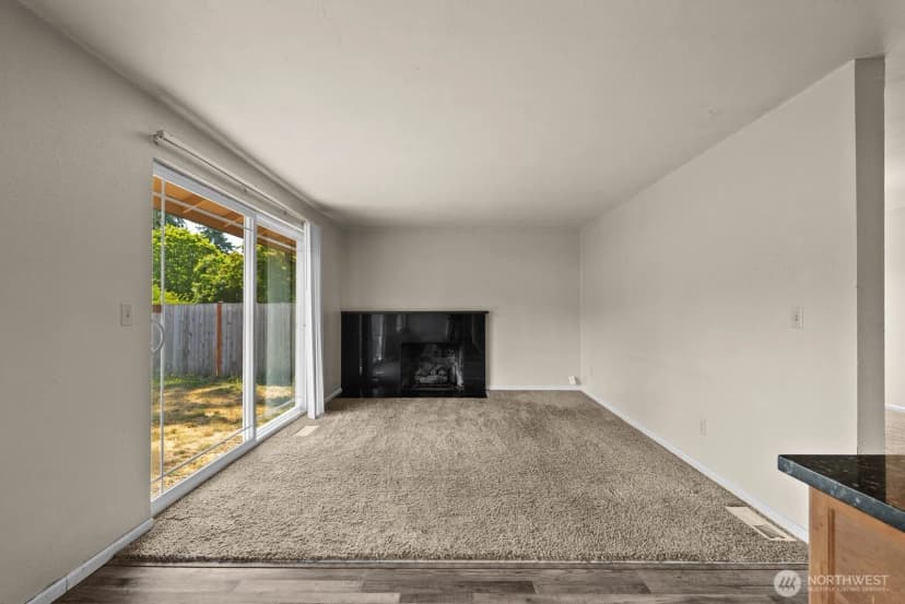 Property photo for 9824 Onyx Drive Sw, Lakewood photo 13
