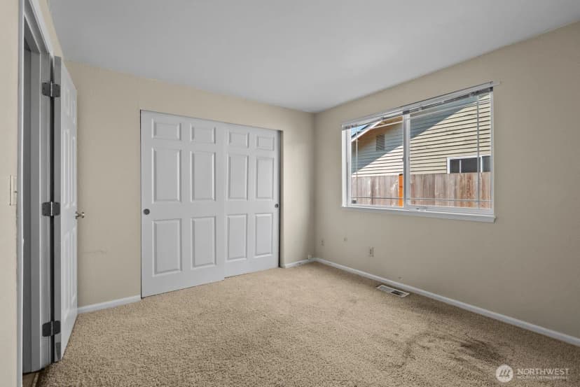 Property photo for 9824 Onyx Drive Sw, Lakewood photo 24