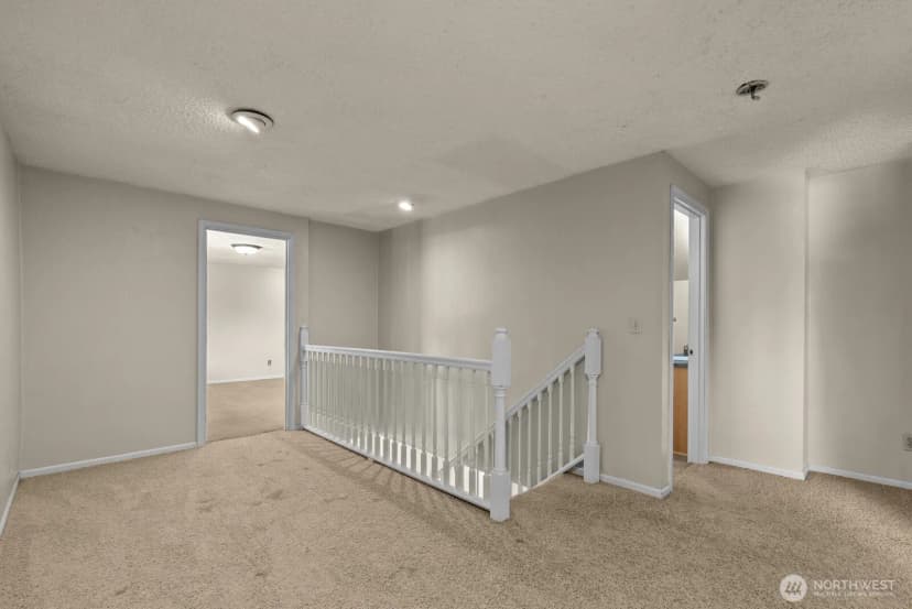Property photo for 9824 Onyx Drive Sw, Lakewood photo 27