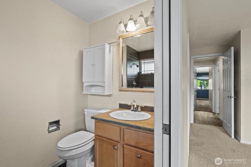 Property photo for 9824 Onyx Drive Sw, Lakewood photo 18