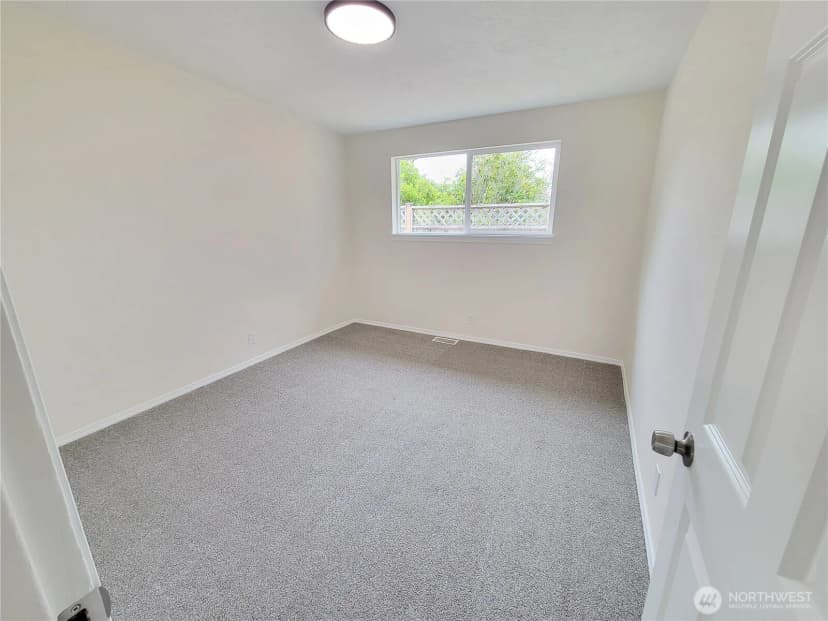 Property photo for 1713 W Martin Street, Elma photo 13