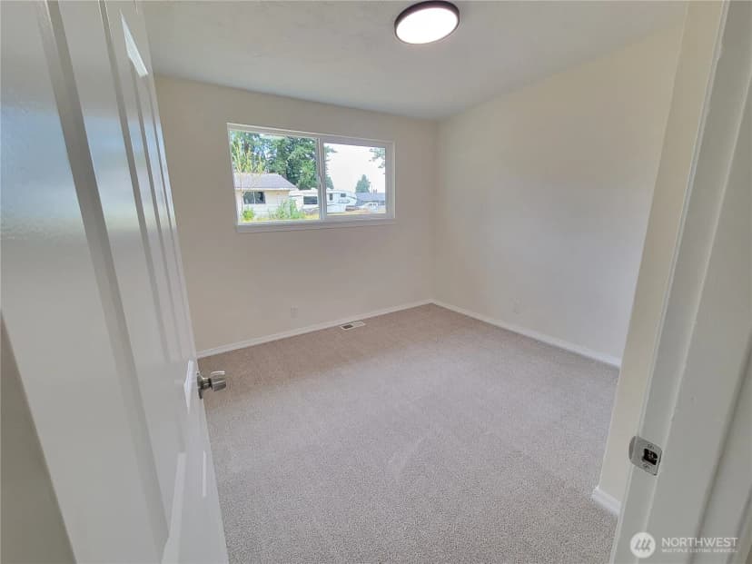 Property photo for 1713 W Martin Street, Elma photo 11