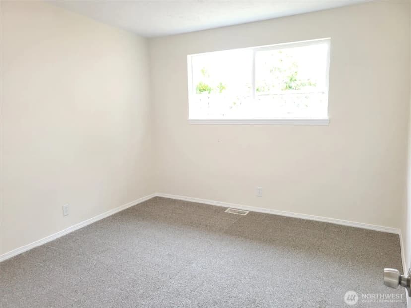 Property photo for 1713 W Martin Street, Elma photo 12