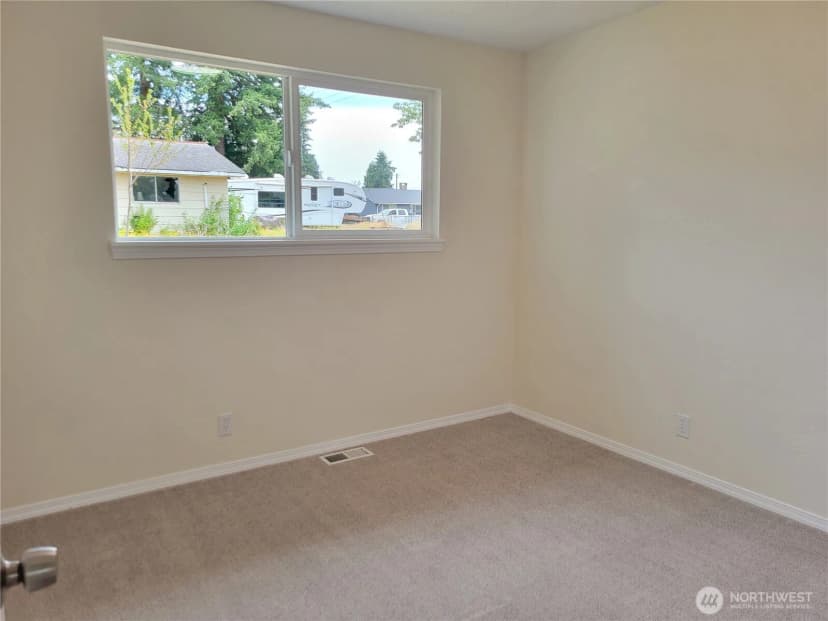 Property photo for 1713 W Martin Street, Elma photo 10