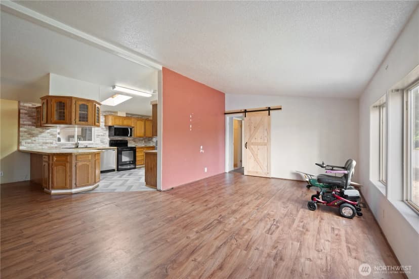 Property photo for 600 Egret Lane, Longview photo 5