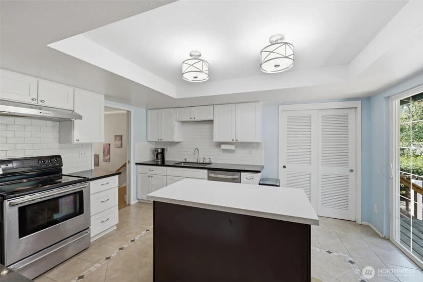 Property photo for 7221 Topaz Court Sw, Lakewood photo 12