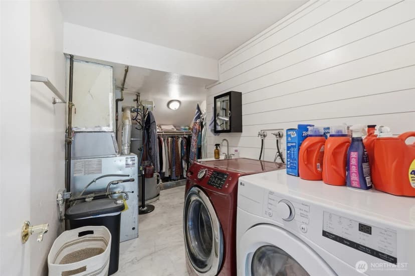 Property photo for 7221 Topaz Court Sw, Lakewood photo 26