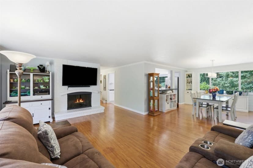 Property photo for 7221 Topaz Court Sw, Lakewood photo 6