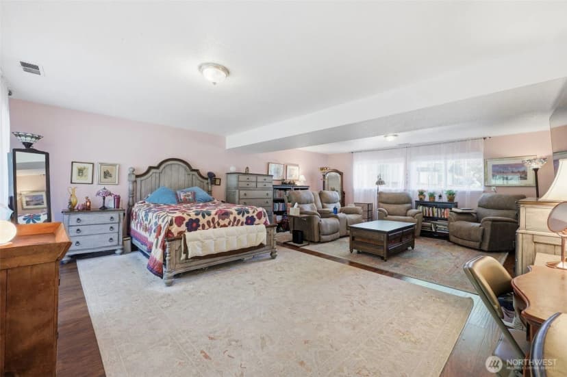 Property photo for 7221 Topaz Court Sw, Lakewood photo 24