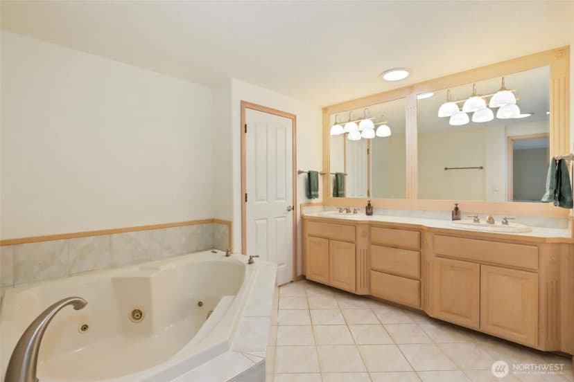 Property photo for 4706 Caldwell Road E, Edgewood photo 14