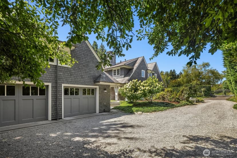 Property photo for 8106 Overlake Drive W, Medina photo 27