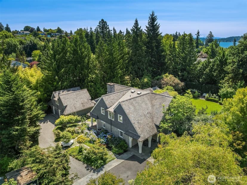 Property photo for 8106 Overlake Drive W, Medina photo 28