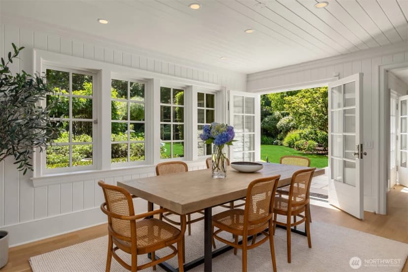 Property photo for 8106 Overlake Drive W, Medina photo 6