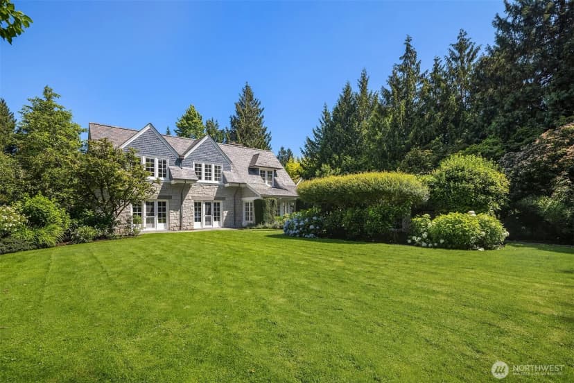 Property photo for 8106 Overlake Drive W, Medina photo 26