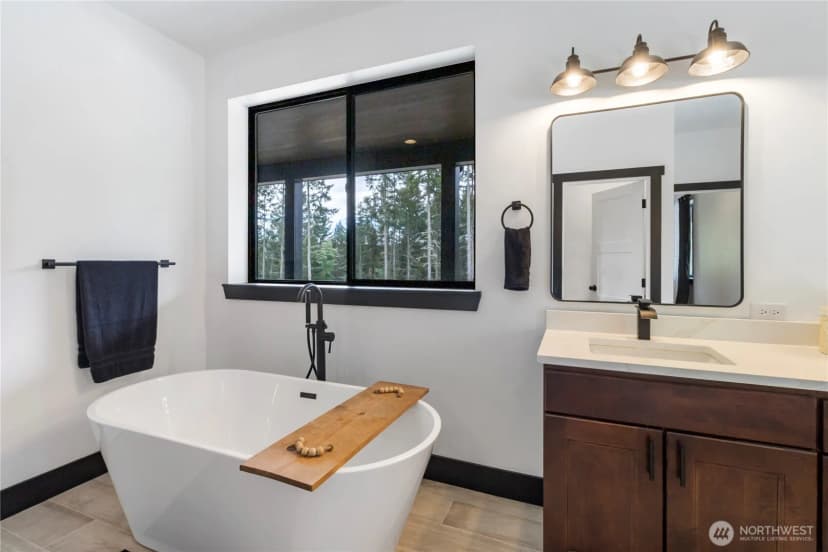 Property photo for 38922 Madrona Drive E, Roy photo 14