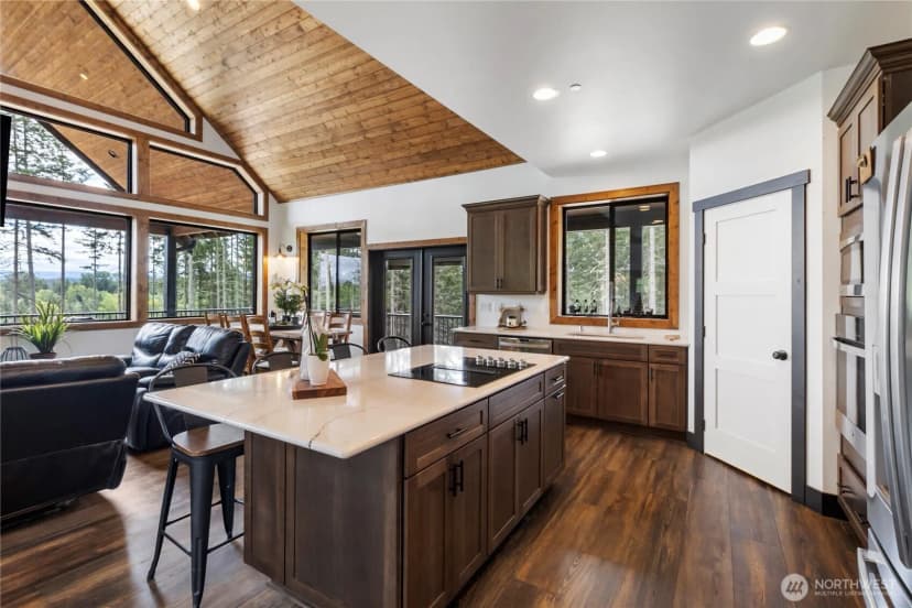 Property photo for 38922 Madrona Drive E, Roy photo 9