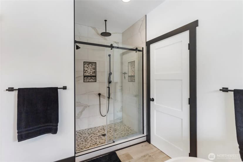 Property photo for 38922 Madrona Drive E, Roy photo 15