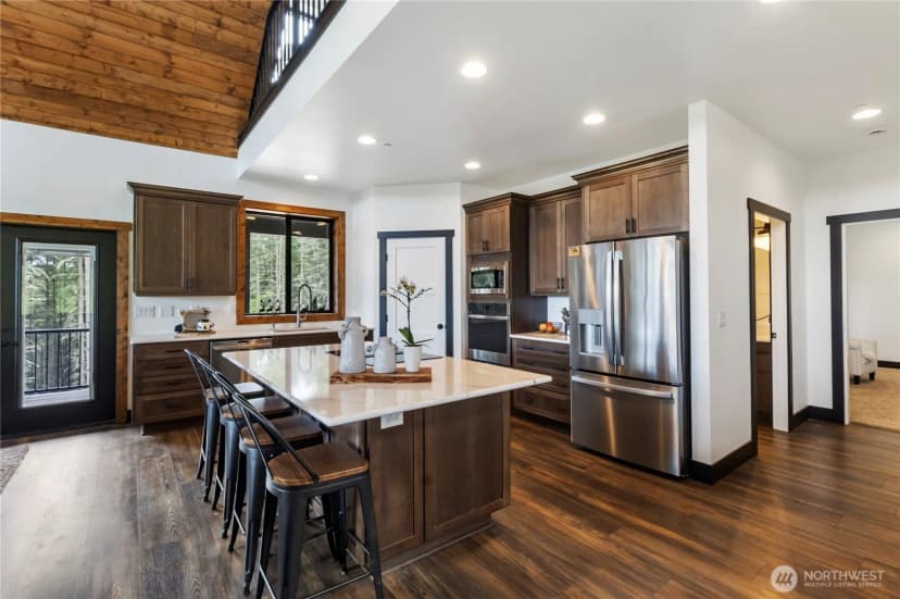 Property photo for 38922 Madrona Drive E, Roy photo 8