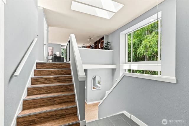 Property photo for 9375 Ne Eric Avenue, Bainbridge Island photo 4