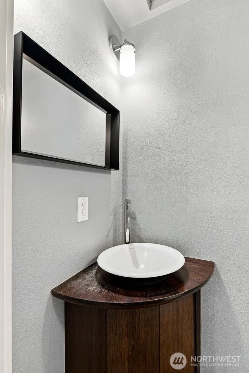 Property photo for 9375 Ne Eric Avenue, Bainbridge Island photo 13