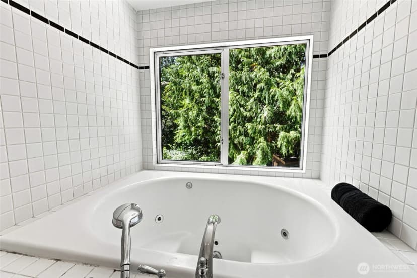 Property photo for 9375 Ne Eric Avenue, Bainbridge Island photo 16