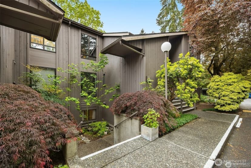 Property photo for 1524 Ne 140th Street #d2, Seattle photo 27