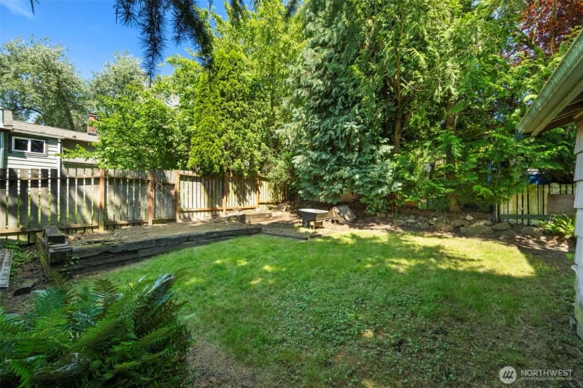 Property photo for 122 Nw 103rd Street, Seattle photo 3