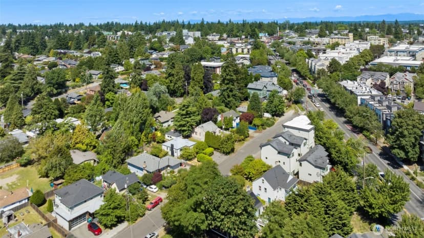Property photo for 122 Nw 103rd Street, Seattle photo 12