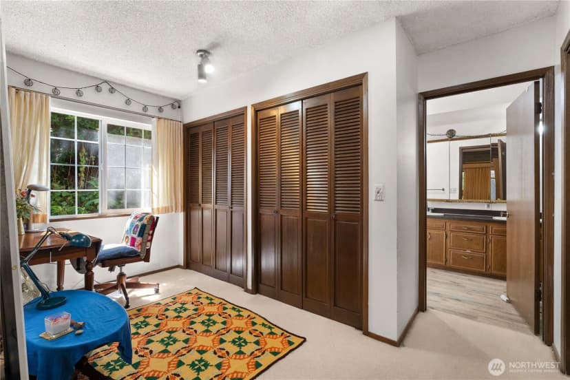 Property photo for 16058 36th Avenue Ne, Lake Forest Park photo 17