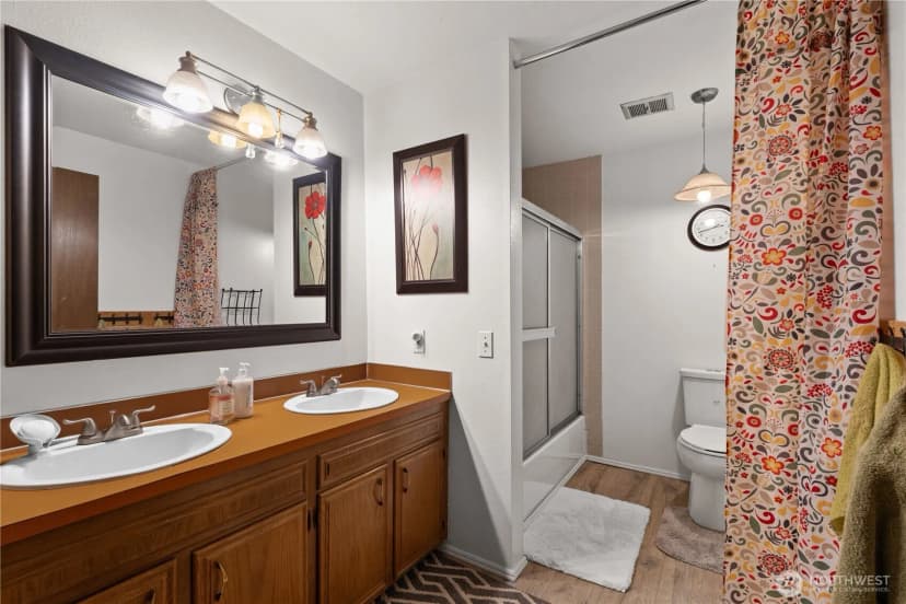 Property photo for 16058 36th Avenue Ne, Lake Forest Park photo 26