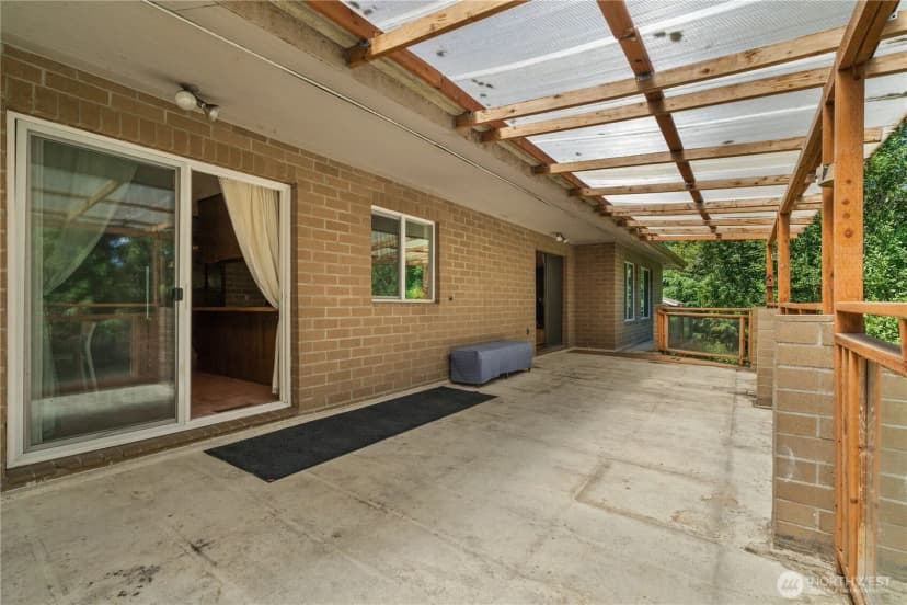Property photo for 16058 36th Avenue Ne, Lake Forest Park photo 30