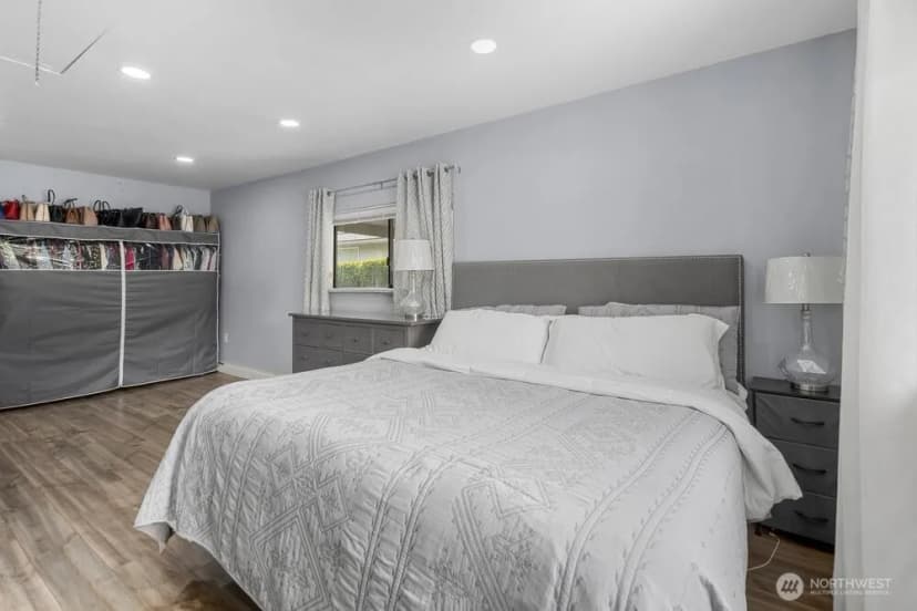 Property photo for 2406 Ne 24th Street, Renton photo 16