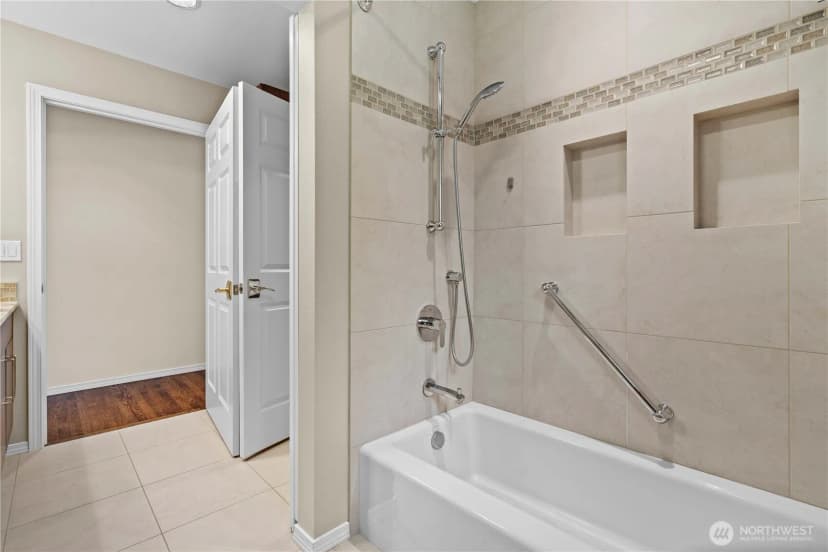 Property photo for 10306 192nd Avenue Ne, Redmond photo 23
