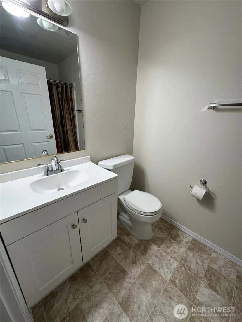 Property photo for 523 W Kellogg Road, Bellingham photo 18