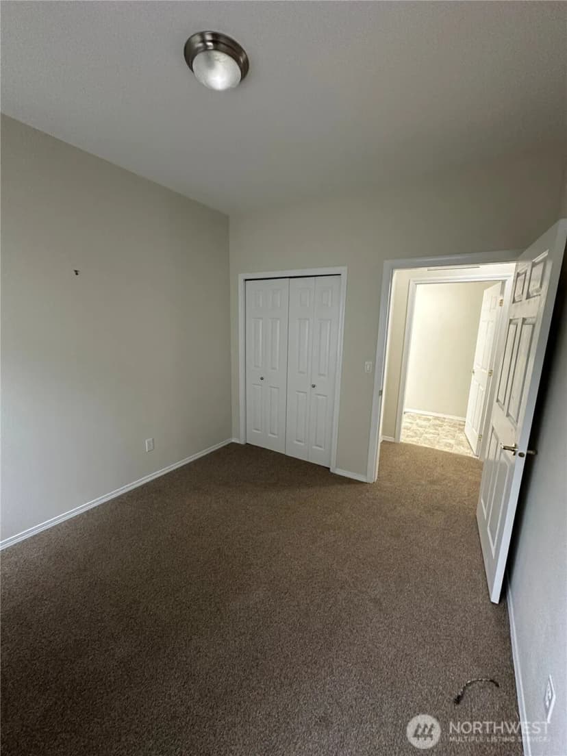 Property photo for 523 W Kellogg Road, Bellingham photo 15