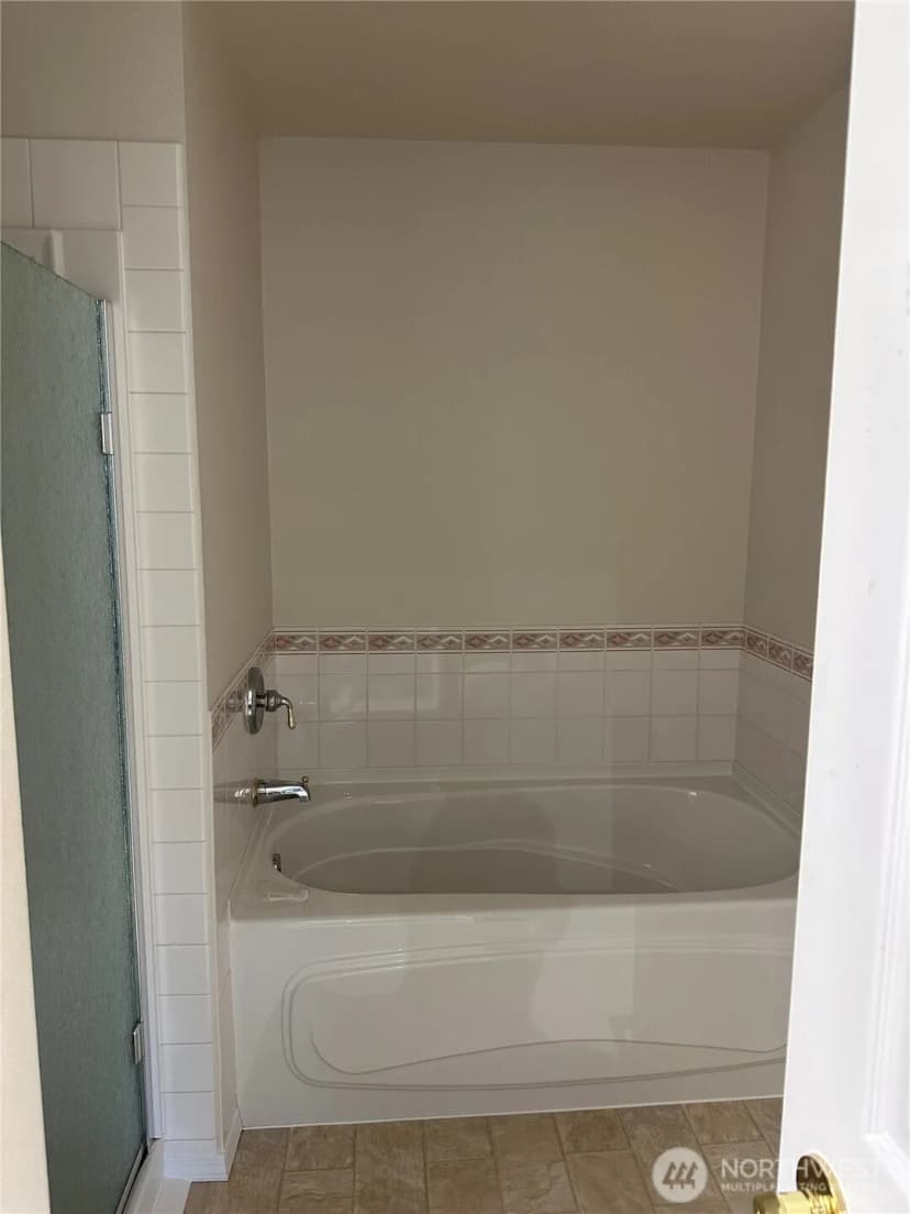 Property photo for 523 W Kellogg Road, Bellingham photo 13