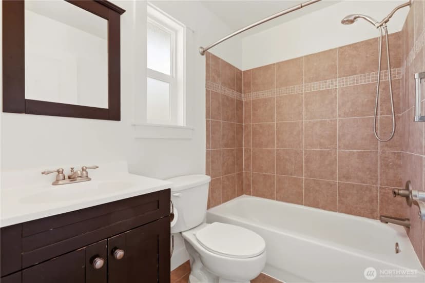 Property photo for 1308 16th Street, Anacortes photo 13