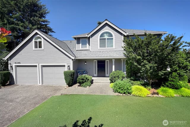 Property photo for 6349 114th Avenue Se, Bellevue, WA 98006